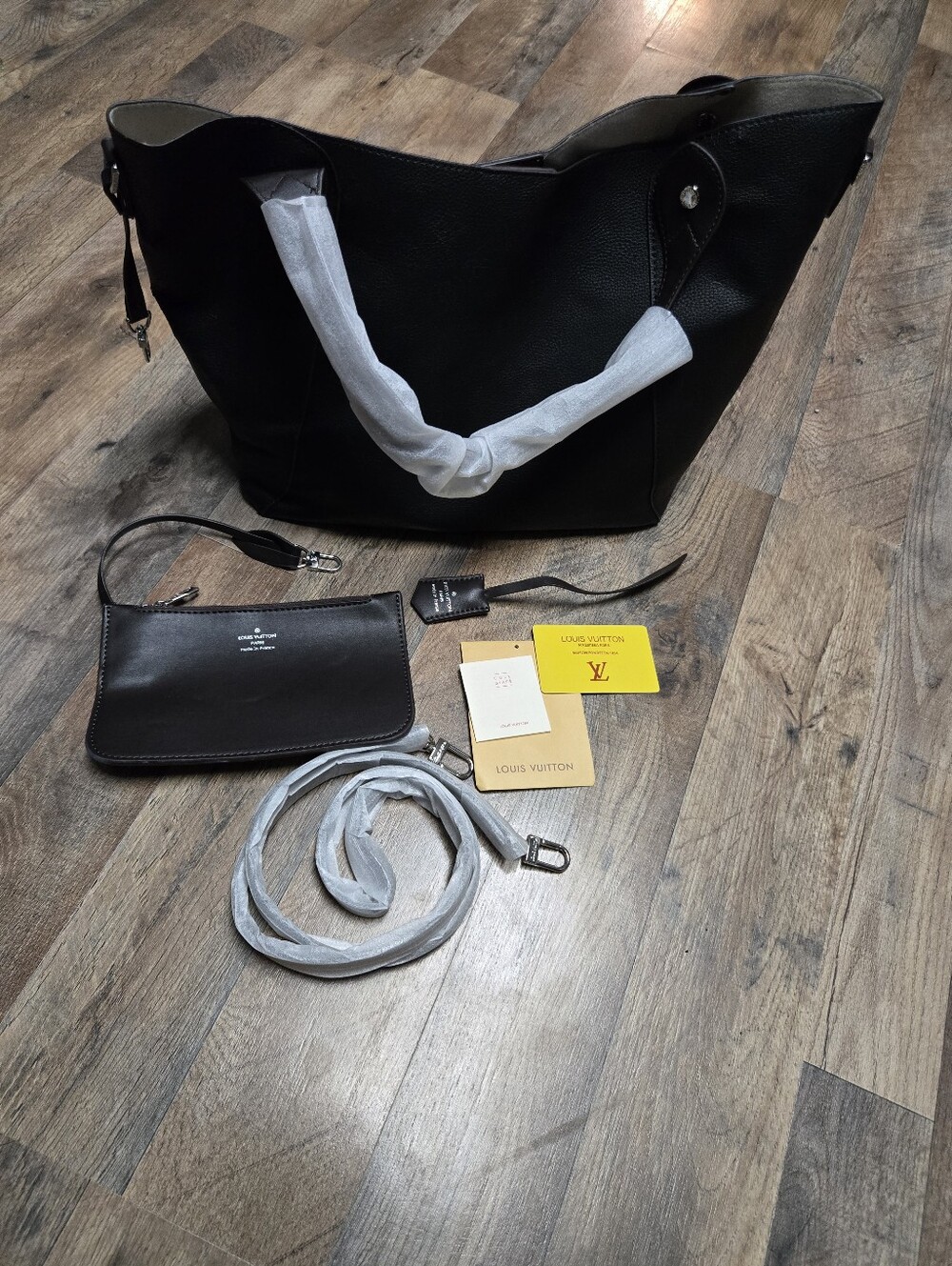 Fashion Black Shoulder Tote with Removable Pouch